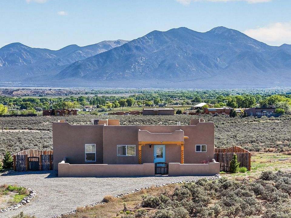 1st image of 52 Cactus Flower Rd