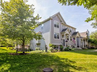 1156 Cambridge Dr, Grayslake, IL 60030