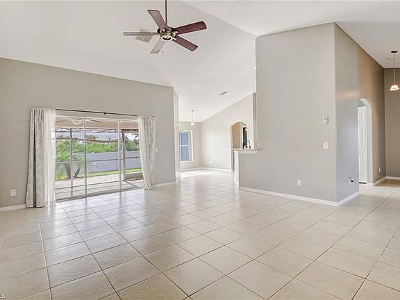 4th image of 2625 NE 19th Pl