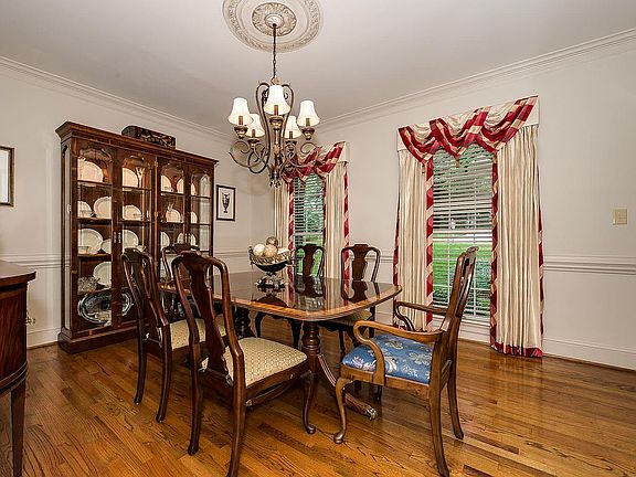 5th image of 2511 Winding Oak Dr