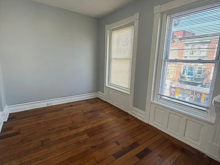 219 N 9th St — Photo 3