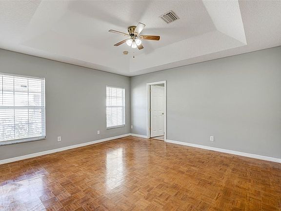 5th image of 141 W Grossenbacher Dr