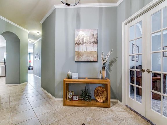 3rd image of 5651 Colchester Dr