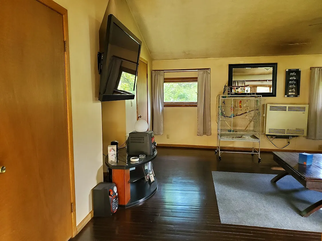 3 bed, 1624 sqft, $2,030 — Photo 2