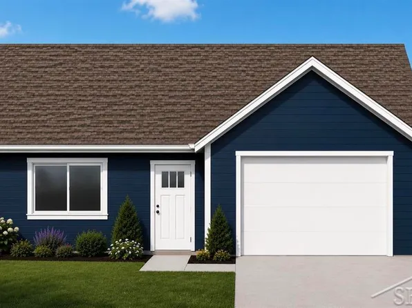 2070 Crescent St, Sanford, MI 48657
