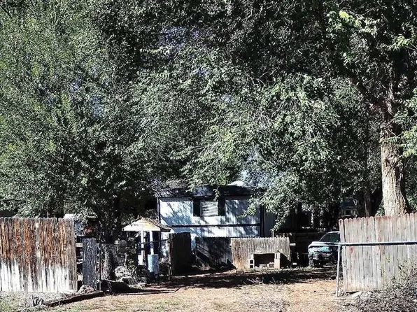 281 E Stewart Dr, Pueblo West, CO 81007