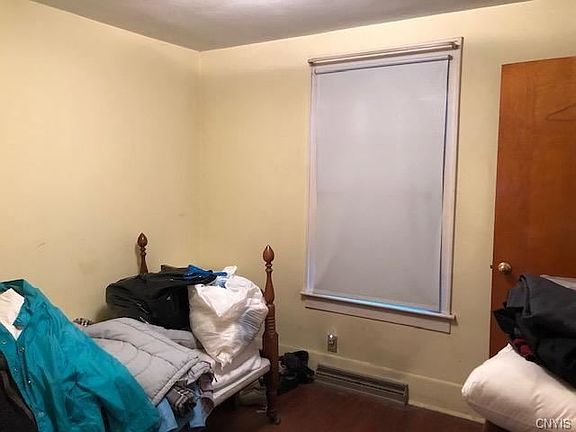5th image of 922 W Lafayette Ave