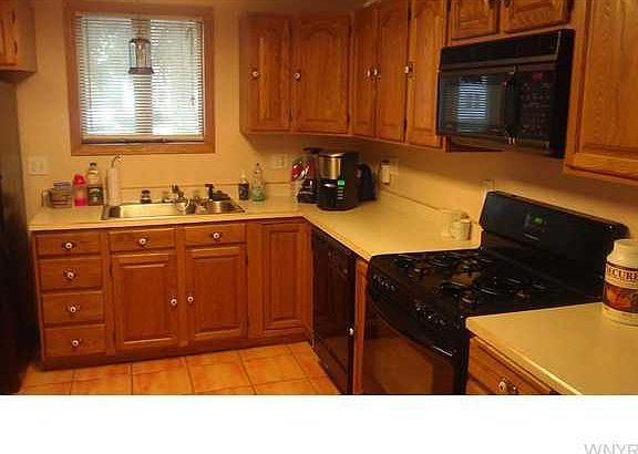 4th image of 195 Kenview Blvd