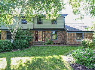 2820 Monterey Blvd, Brookfield, WI 53005