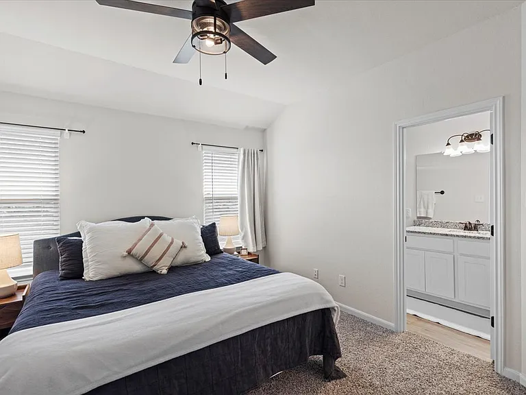 13710 Enzo Gate #102 — Photo 13