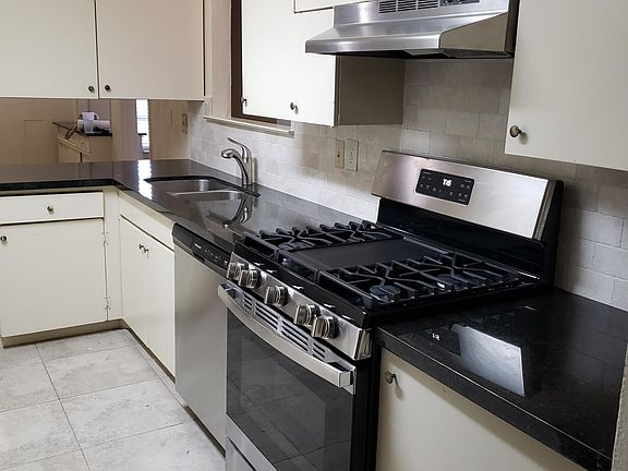 5th image of 524 La Salle Dr