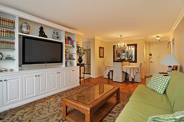 Sold by Corcoran | media 17