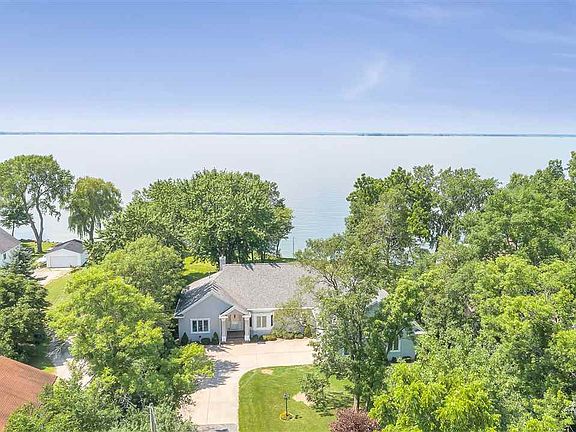 3rd image of 3451 Nicolet Dr