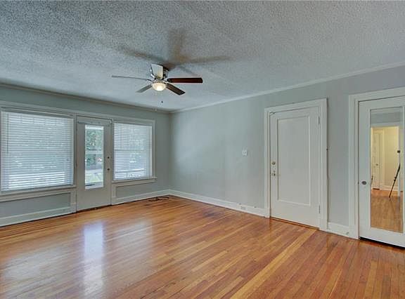 3rd image of 406 E 43rd St APT 2E