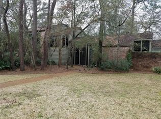 15 Stonegate Dr, Houston, TX 77024