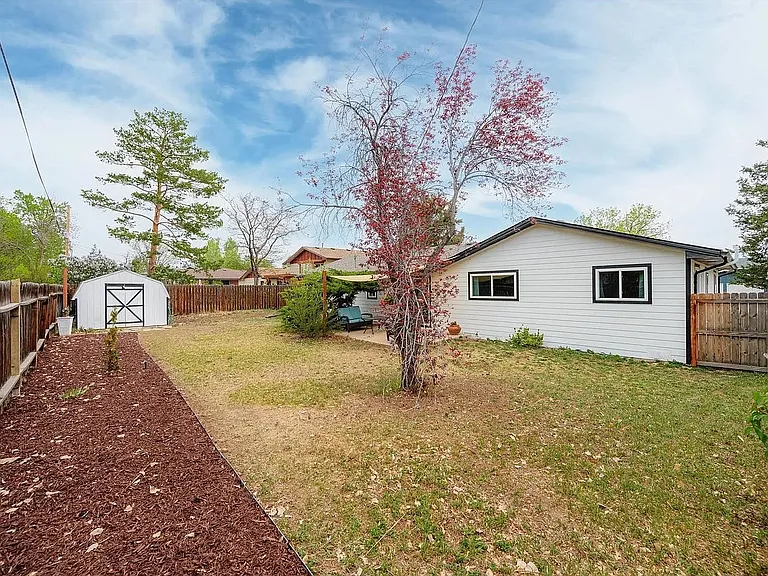 909 Willshire Dr — Photo 33