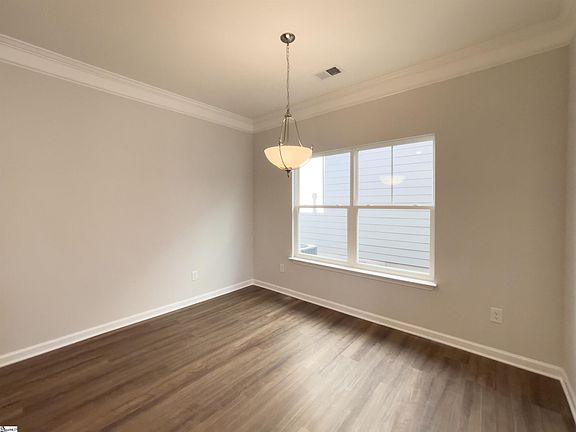 3rd image of 212 Greenrich Dr