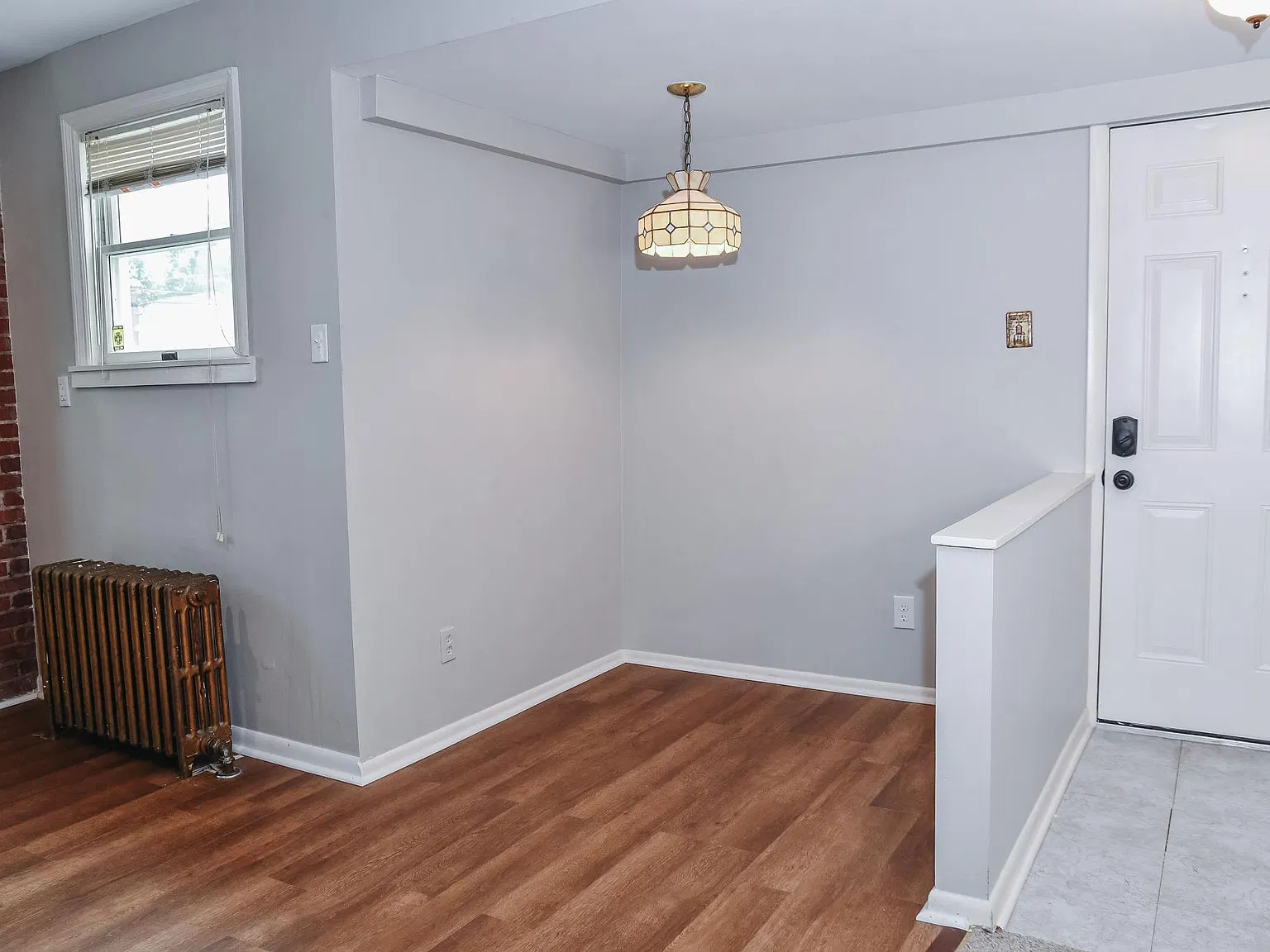2 bed, 1000 sqft, $1,400 — Photo 3