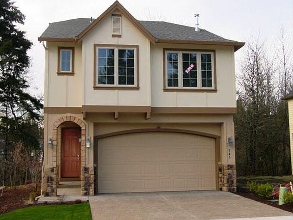2nd image of 145 NE Stonebriar Ln