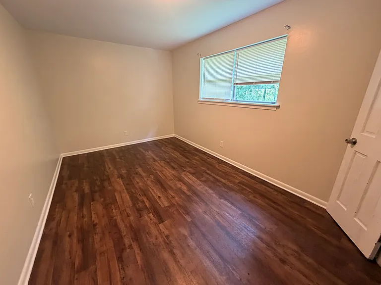 2112 Martin Luther King Jr Dr #6 — Photo 2