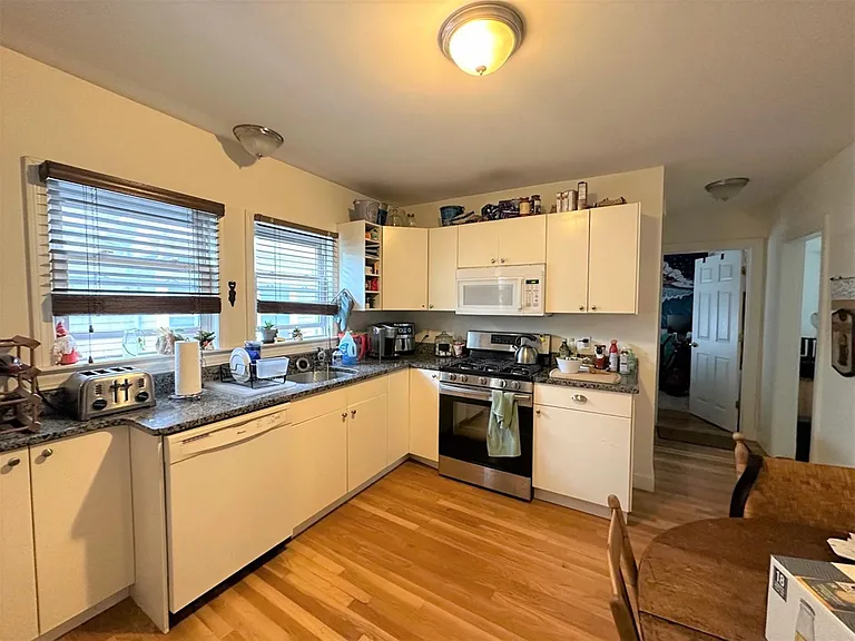 8 Wheeler St #2C — Photo 3