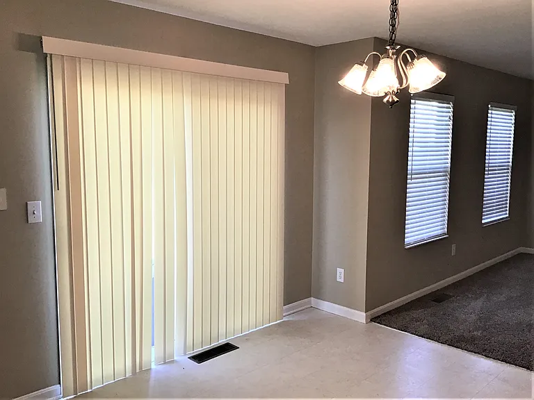 233 Saddle Creek Ln — Photo 4