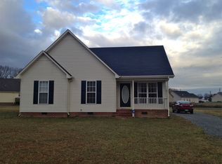 4 Pebble Creek Dr, Fayetteville, TN 37334