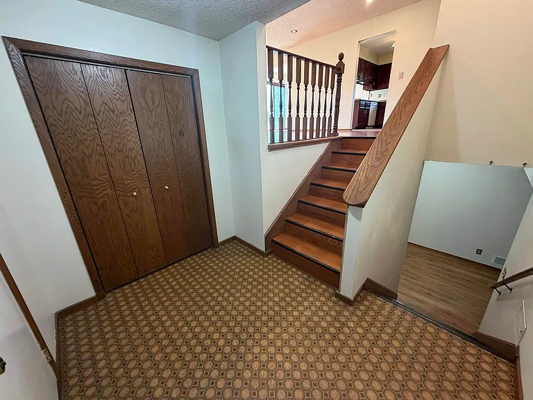 3303 Eddy Ln — Photo 3