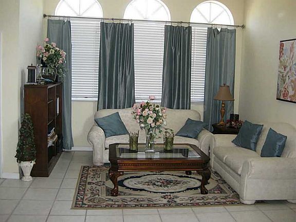 5th image of 252 W Royal Cove Cir