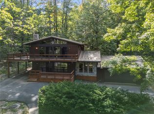 112 Larch Rd, Acme, PA 15610