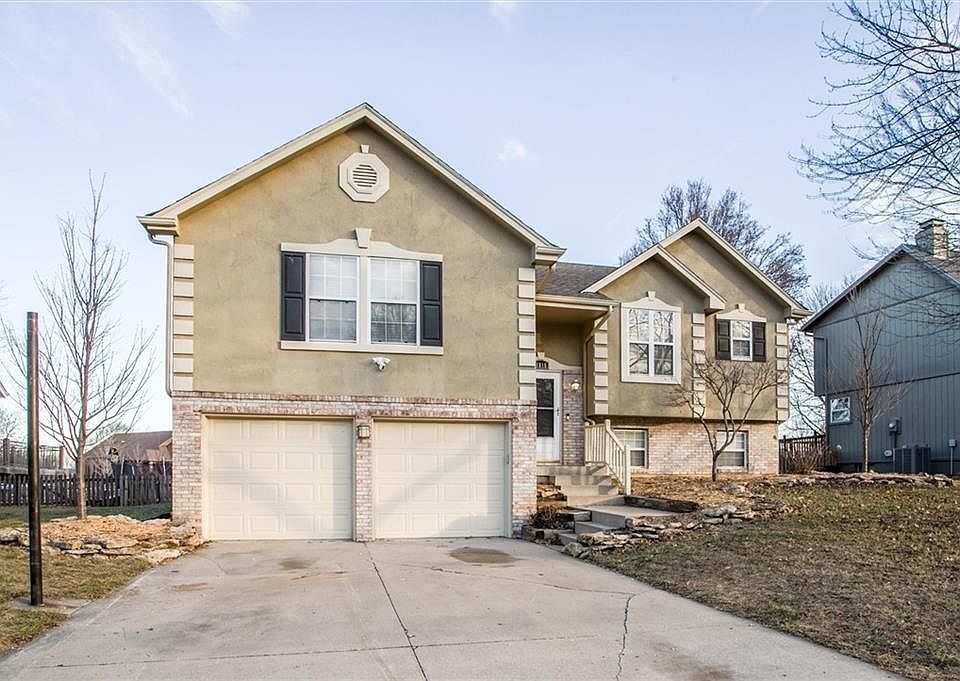 1816 SE 7th St, Lees Summit, MO 64063 | Zillow