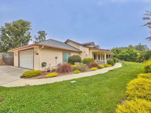 17611 Berta Canyon Rd, Salinas, CA 93907