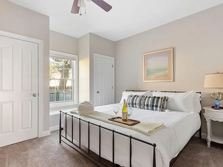 979 Bay Tree Cir #203 — Photo 2