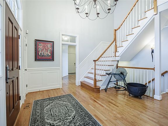 5th image of 6 Grandhill Way