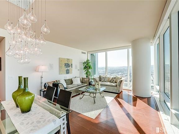 4th image of 425 1st St #2606