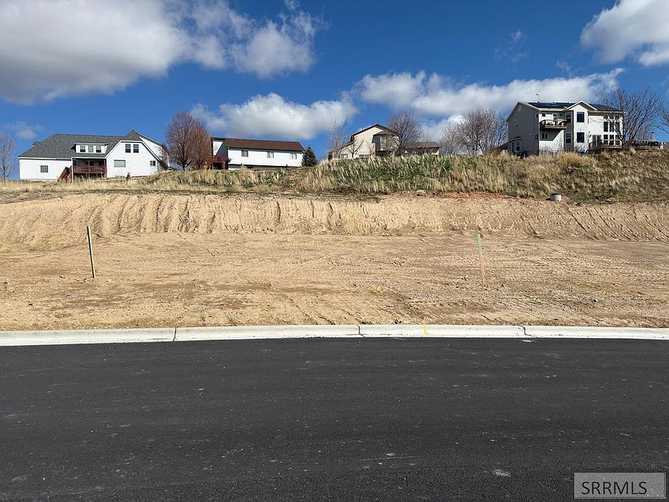 1st image of 6 Falcon Ridge Dr