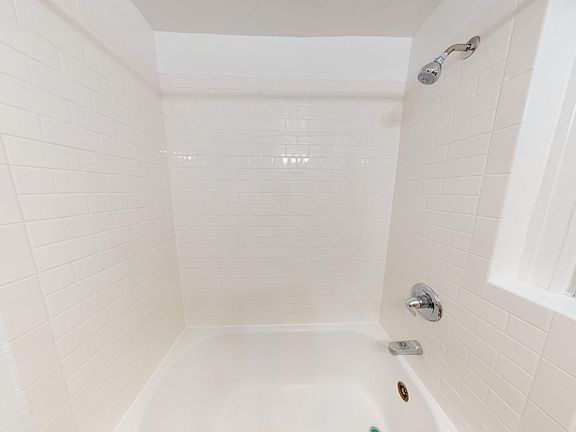5th image of 1106 Bush St APT 606