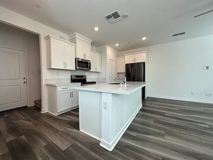 5301 E Commerce Way #53101 — Photo 11