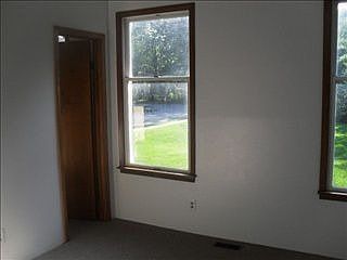 5th image of 719 Aspenwald Ave
