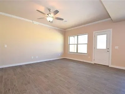513 Vee St — Photo 13