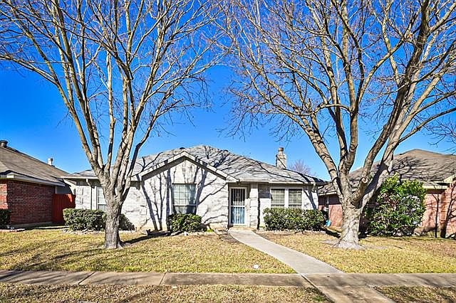 1st image of 2843 Saint Martin Dr