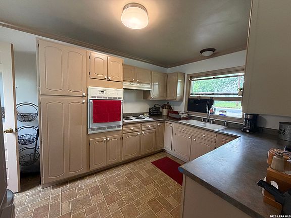 4th image of 718 KASHMUIR PL