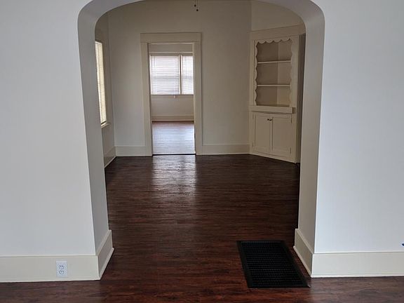 3rd image of 1209 E 1st St Floor 1