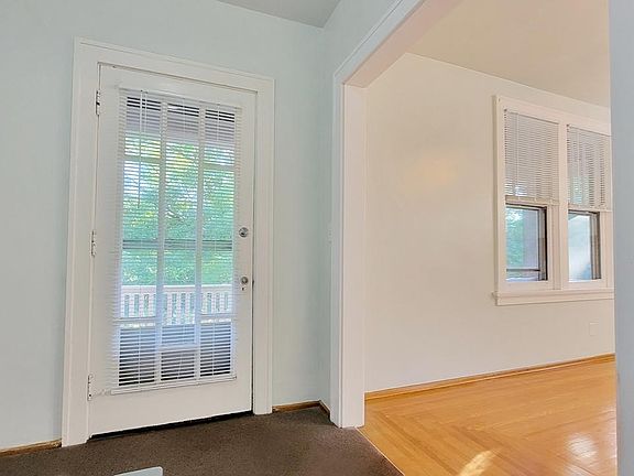 Balcony entrance/ Living Room landing