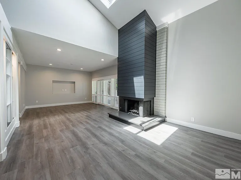 430 Angela Pl — Photo 35