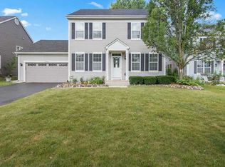 2938 Overbeck Ln, West Chicago, IL