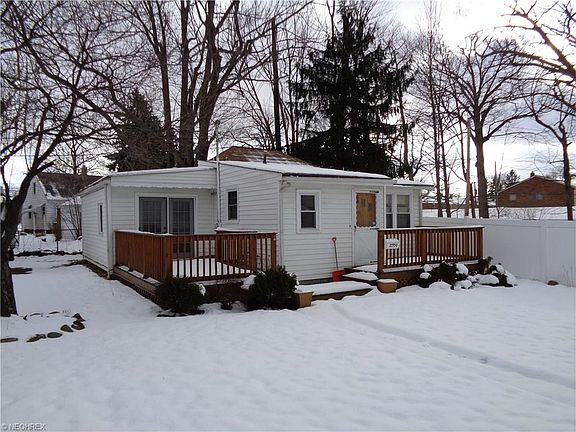 3rd image of 27750 Parkview Dr