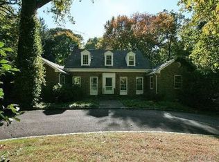 50 Woodland Rd, Glen Head, NY 11545