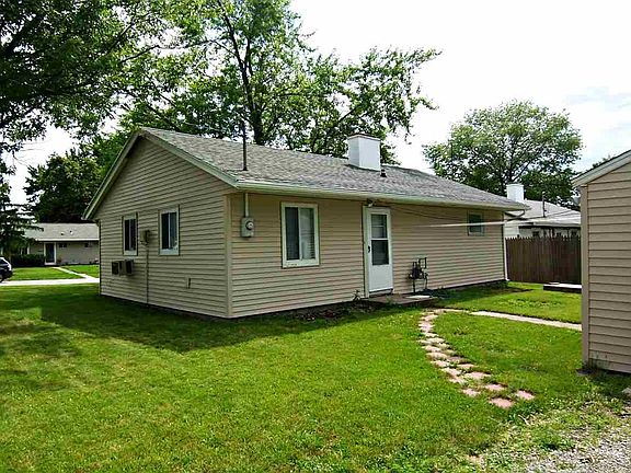 2121 Hazelwood Avenue, Fort Wayne, IN 46805