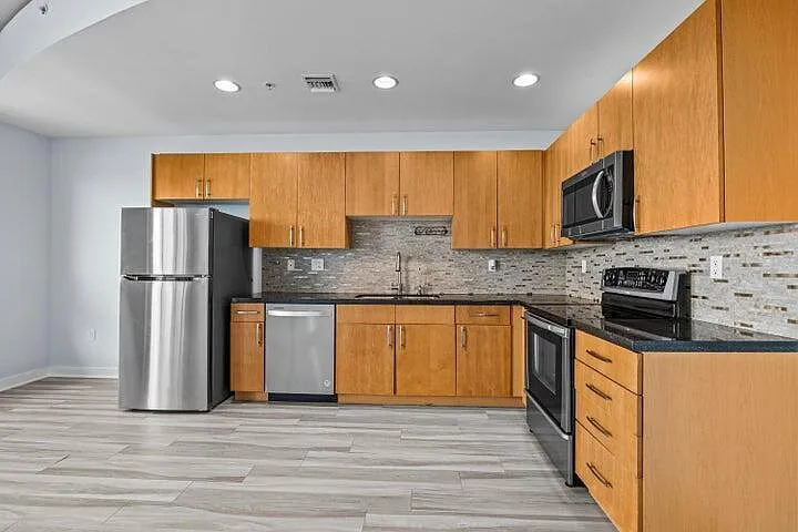 300 S Australian Ave #808 — Photo 9